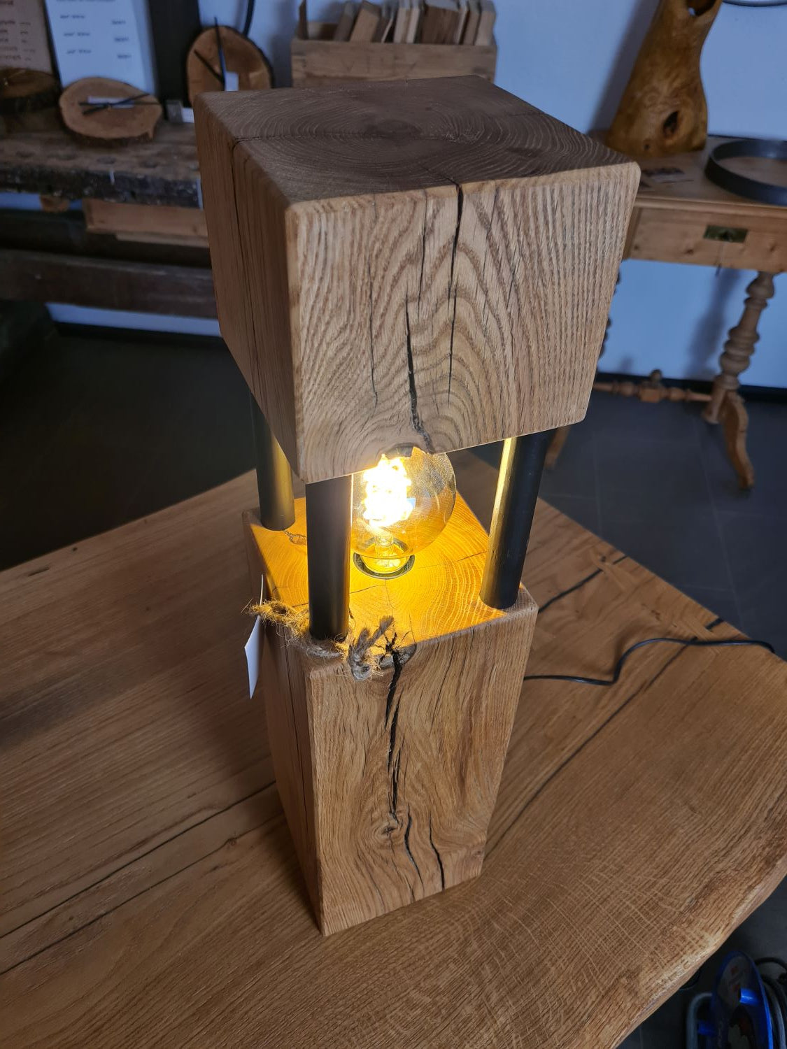 Tischleuchte / Lampe / LED / 4 Säulen / Eiche geölt inkl. Leuchtmittel