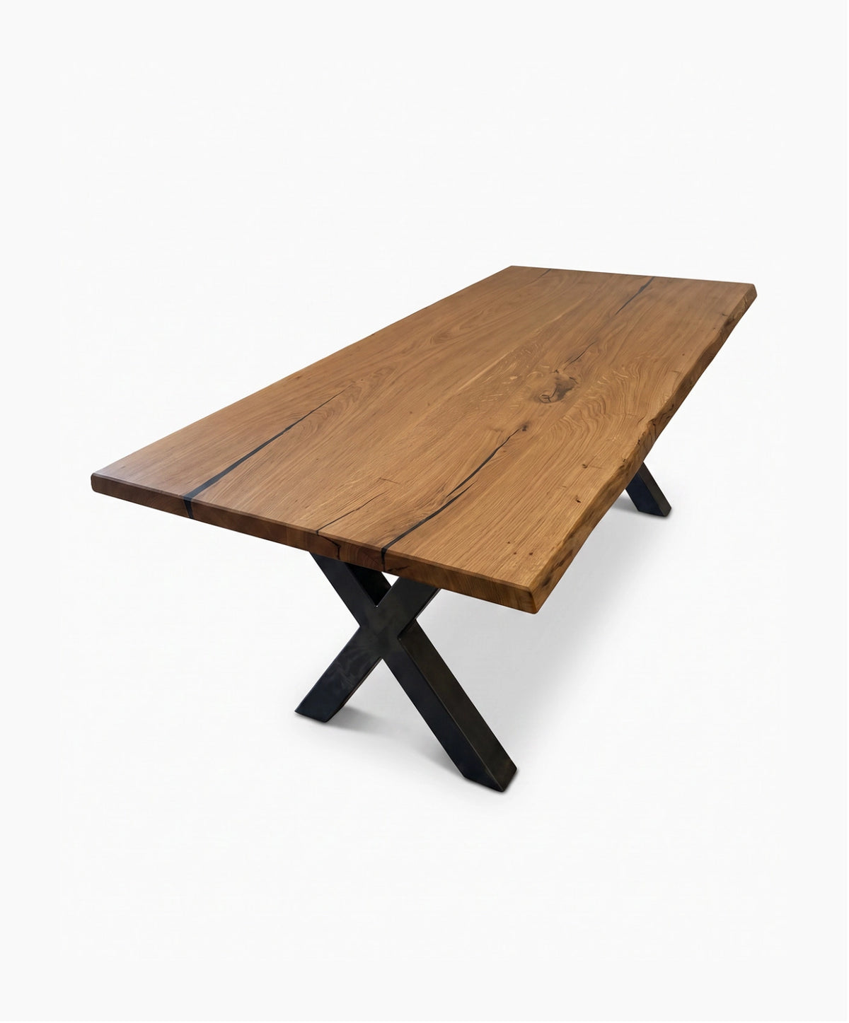 Esstisch aus Eiche mit schwarzen Epoxidharz-Details