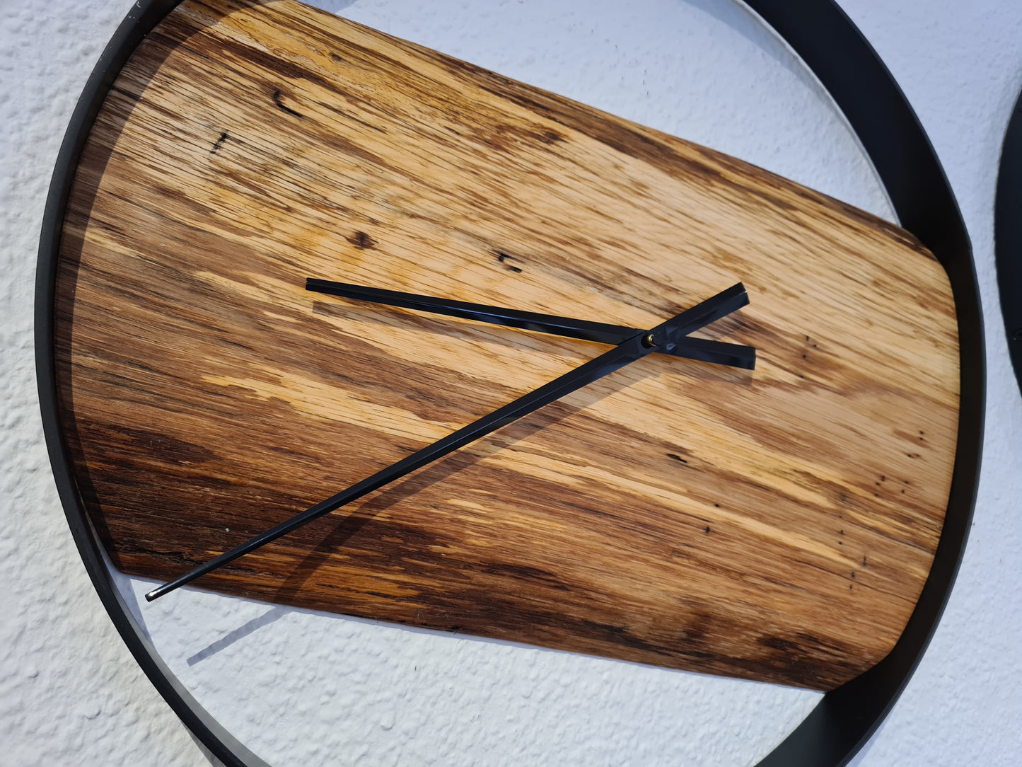 Wanduhr Rund | Eiche | Mittel 50 cm | Uhr aus Holz & Metall