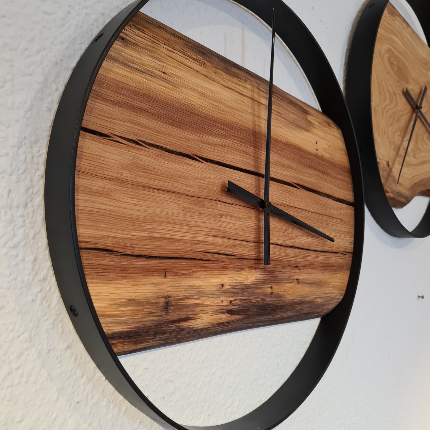 Wanduhr Rund | Eiche | Mittel 50 cm | Uhr aus Holz & Metall