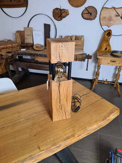 Tischleuchte / Lampe / LED  / 4 Säulen / Eiche geölt inkl. Leuchtmittel