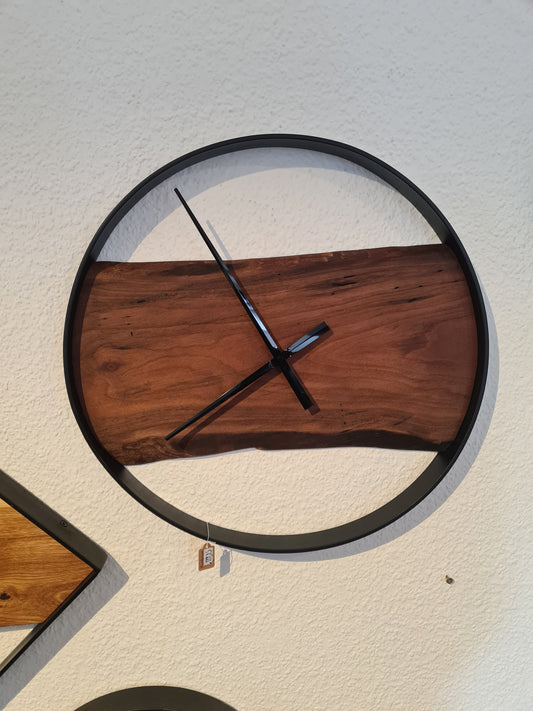 Wanduhr Rund | Nussbaum | Mittel 50 cm | Uhr aus Holz & Metall