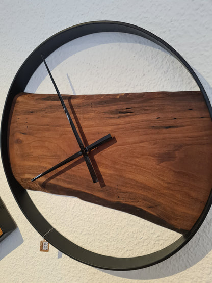 Wanduhr Rund | Nussbaum | Mittel 50 cm | Uhr aus Holz & Metall
