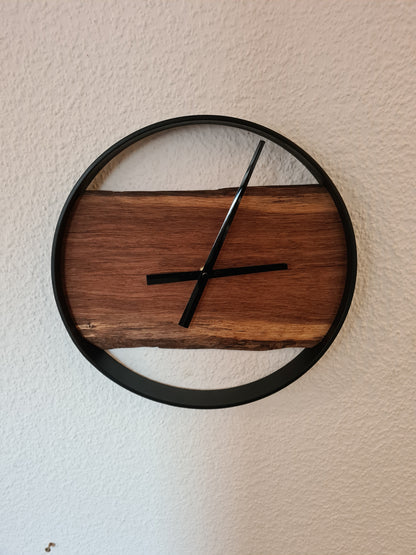 Wanduhr Eiche | Holz & Metall | Rund | Klein 35 cm