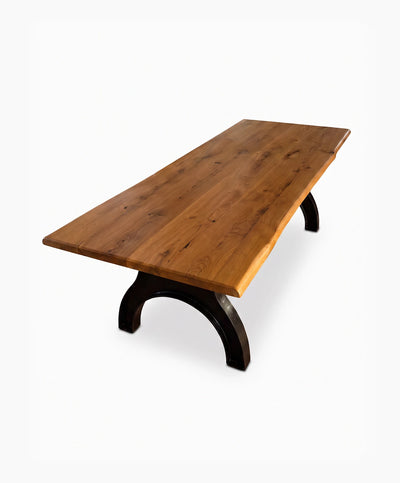 XL Tisch aus Eiche mit Baumkante