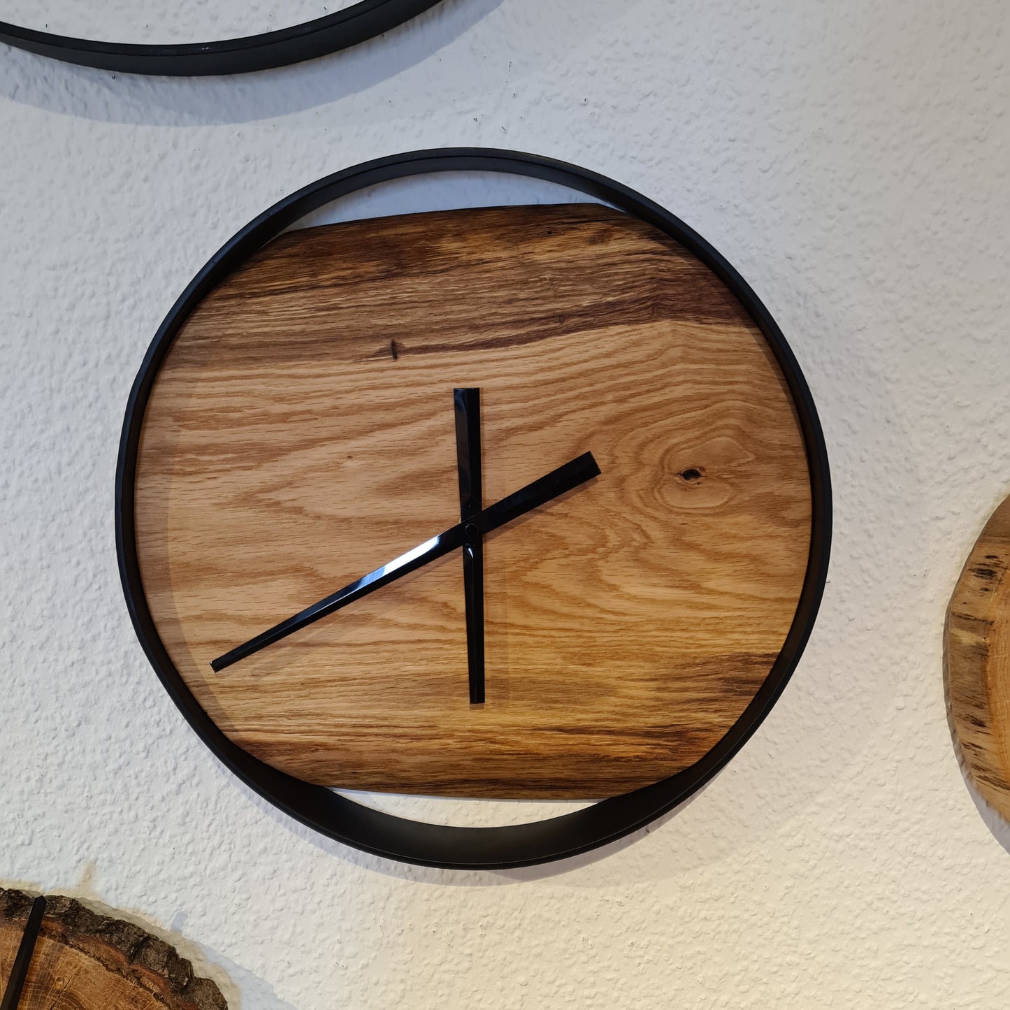 Wanduhr Eiche | Holz & Metall | Rund | Klein 35 cm