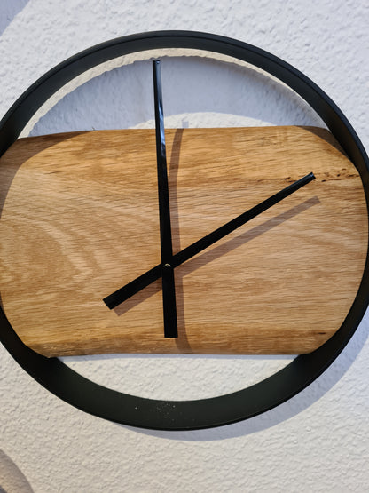 Wanduhr Rund 35cm | Esche massiv geölt | Uhr aus Holz und Metall