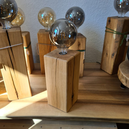Tischlampe / Leuchte / Stehlampe - Eiche massiv in versch. Größen