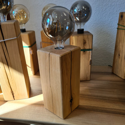 Tischlampe / Leuchte / Stehlampe - Eiche massiv in versch. Größen