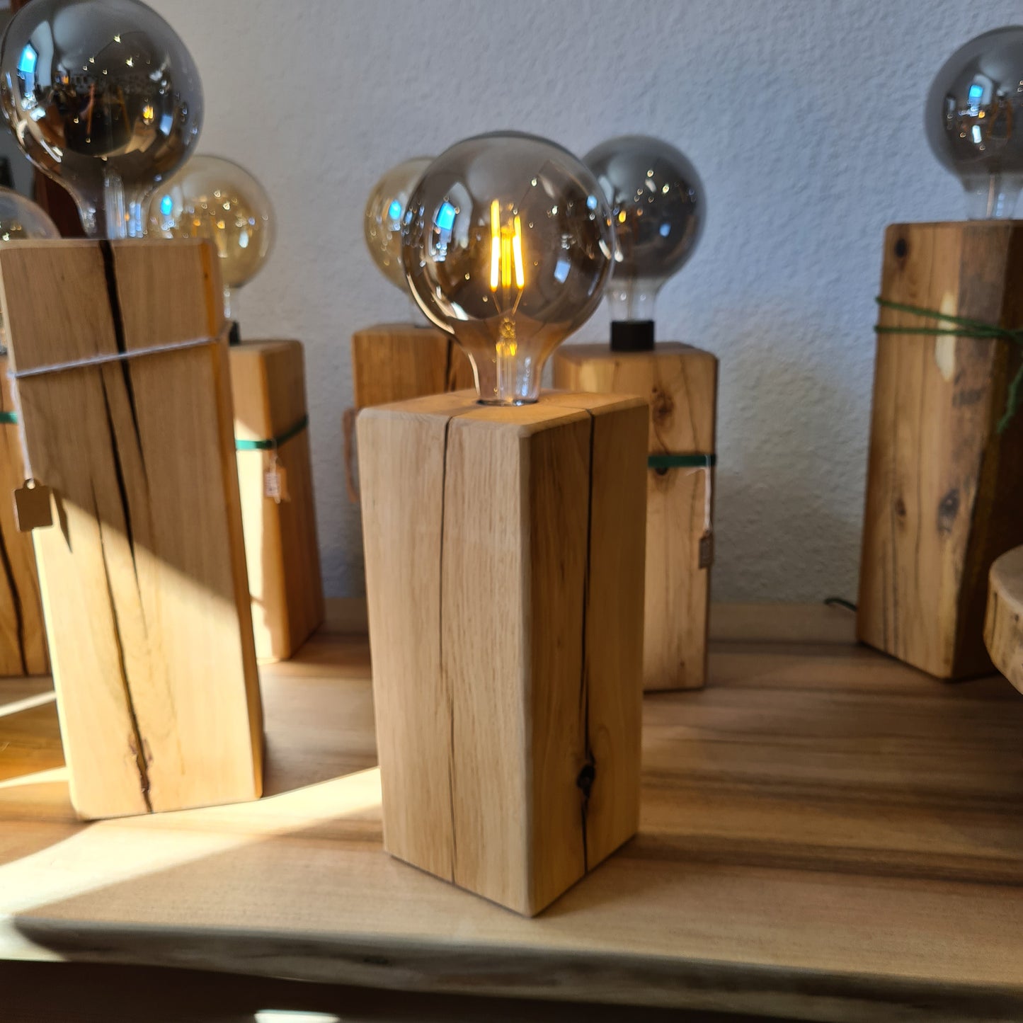 Tischlampe / Leuchte / Stehlampe - Eiche massiv in versch. Größen