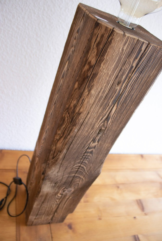 Holzfabrik Stehlampe Säule Clean Altholz gebürstet, Natur geflämmt Eckig  Bild 5