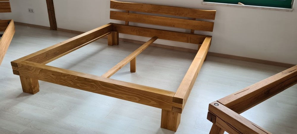 Holzfabrik Bett - Balkenbett Balkenfüße gerade Holz  Bild 2